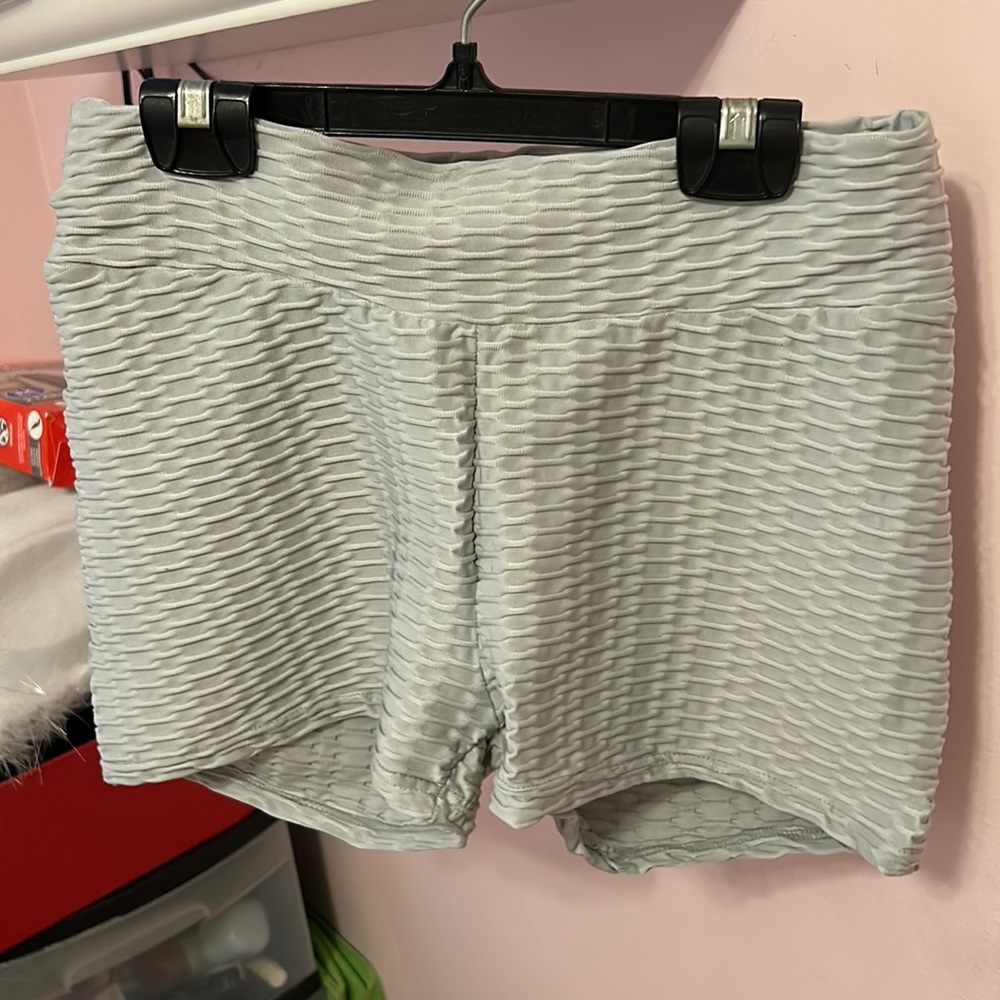 Light grey butt scrunch workout shorts size L